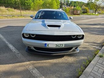 Dodge Challenger 5.7 Hemi NEHAVAROVANÉ - 1