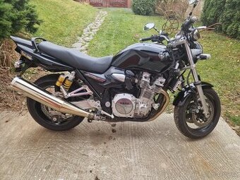 YAMAHA XJR 1300