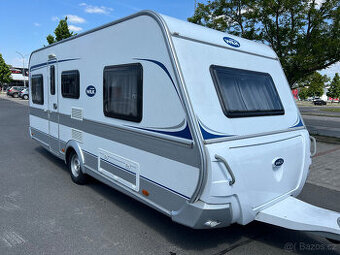 Karavan Wilk Stern 530, rok 2012