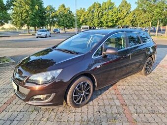 Prodám Opel Astra J Sportstourer 1,6i