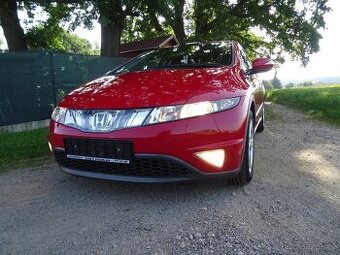 Honda Civic 1.4i-VTEC Sport 2x alu kola, pěkná výbava