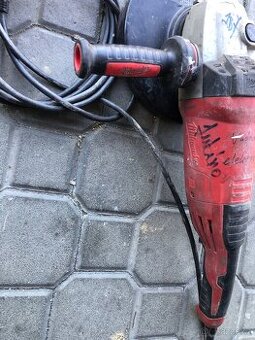 Velká flexa Milwaukee