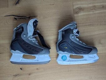 Brusle Nike EUR 36.5