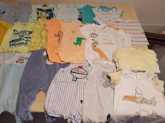 Balík oblečení kluk 0-6 m.