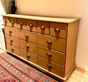 Komoda dřevěná masivní - dřevo borovice