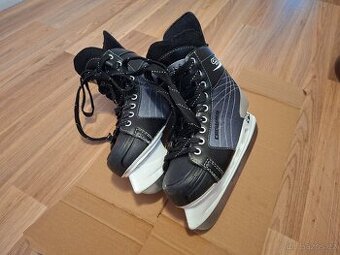 Lední brusle vel. 40 Crowned