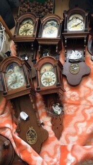 Antiek staré frýské mechanické nástěnné hodiny