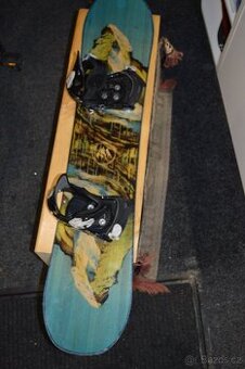 Juniorský snowboard Jones 130