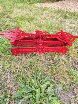 Starožitná váha Sfinx 5