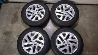 Originál Honda 17" alu kola + letní pneu 225/65R17
