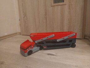 Hot Wheels auto tahač nákladní auto