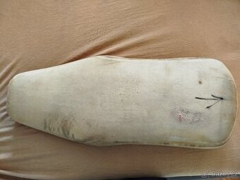 Molitan sedla Java 90