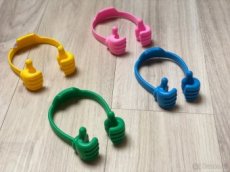 Stojan na mobilní telefony "Palce" - různé barvy