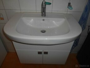Umývadlo + skříň + baterie