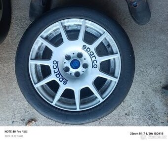 Subaru Impreza kola Sparco