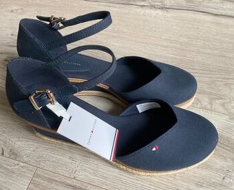 NOVÉ boty na klínku