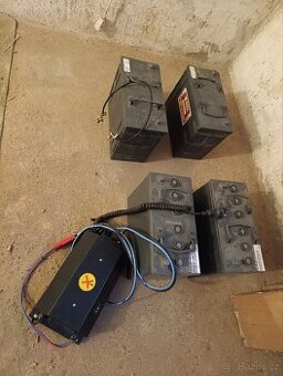 Baterie + nabijecka 12V 140Ah