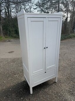 Šatní skříň IKEA Sundvik - bíl. mořidlo