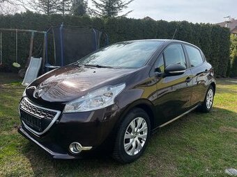 Peugeot 208 1.2i 60Kw r.v2013 nové v ČR