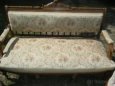Starožitná sedačka sofa+dvě křesla+skříň