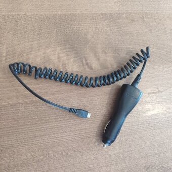 Autonabíječka Nokia – micro USB