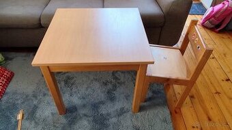 Prodám dětský stoleček 60x60x52 cm se židličkou v sedu 30 cm