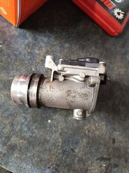 Škrtící klapka renault