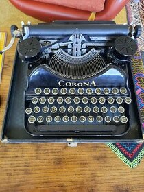 historický přenosný psací stroj Corona