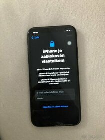 iPhone Xr zablokovaný na icloud