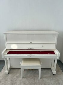 Bílé pianino Yamaha mod. U1A  se zárukou 5 let. Doprava - 1