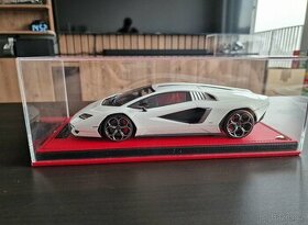 MR Collection 1/18 - Lamborghini Countach LPI 800-4