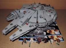 LEGO Star Wars 7965 Millennium Falcon z roku 2011