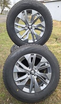 Nová orig. zimní sada Peugeot 2008 od r.2020 215/65/16