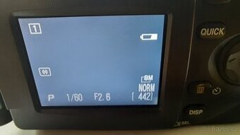 Nikon Coolpix 8400 - sleva