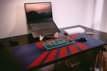Prodávám 3 nové originální deskpady pod myš a klávesnici