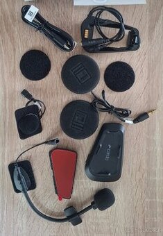 Cardo Spirit HD + sluchatka JBL 45mm