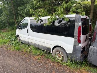 Opel vivaro 2011 karoserie