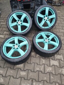 225/40r18