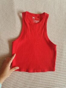 Červené tílko crop top