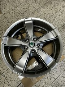 Škoda Octavia II disk, 8Jx18” ET45
