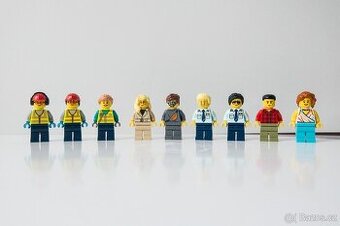LEGO Minifigurky Letiště (60367)