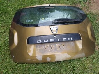 Dacia Duster 1 přední kapota víko kufru zadní světla servo
