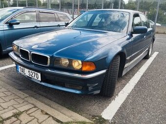 BMW e38 3.0 V8, manuál