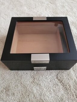 Humidor na doutníky, nový, nepoužívaný.