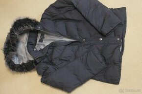 Dámská bunda vel. S, temně tmavomodrá. Odepínací kapuce. Tém