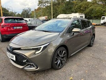 Toyota Corolla Hybrid 2.0 r.v.2024/3 e-CVT 112 kW EXECUTIVE