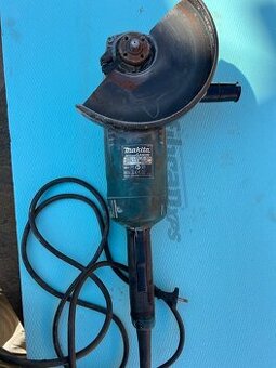 Makita flexa 230mm GA9020