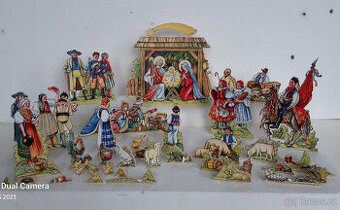 Krojovaný vyřezávaný betlém