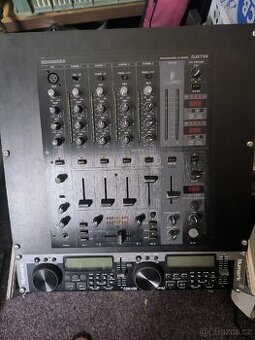 Mixážní pult v kufru