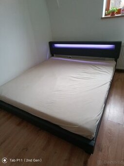 Manželská postel